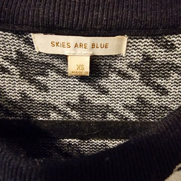 Sweater - Picture 4 of 5